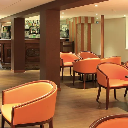 Grand De La Basilique Hotel 3*