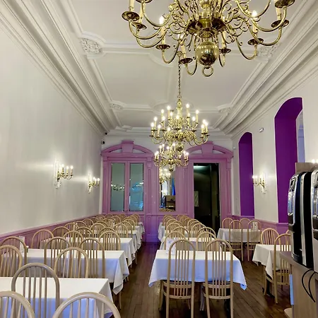 Grand De La Basilique Hotel