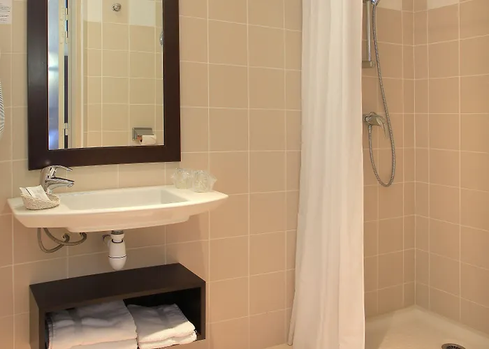 Szálloda Grand De La Basilique Lourdes