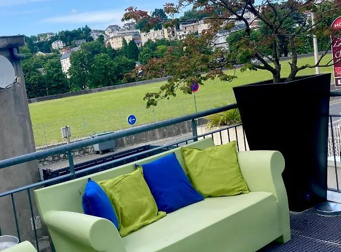 Grand De La Basilique Hotel 3*