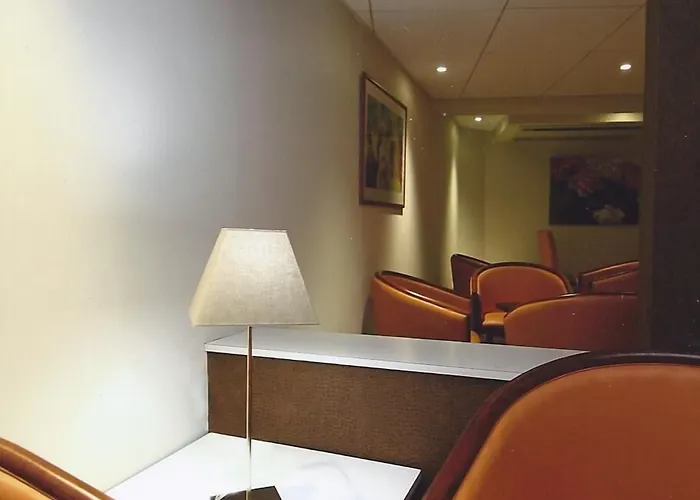 Grand De La Basilique Hotel 3*