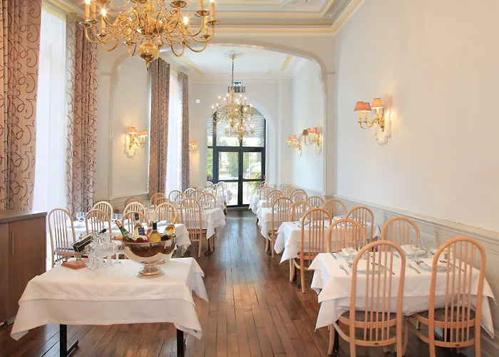 Grand De La Basilique Hotel 3*