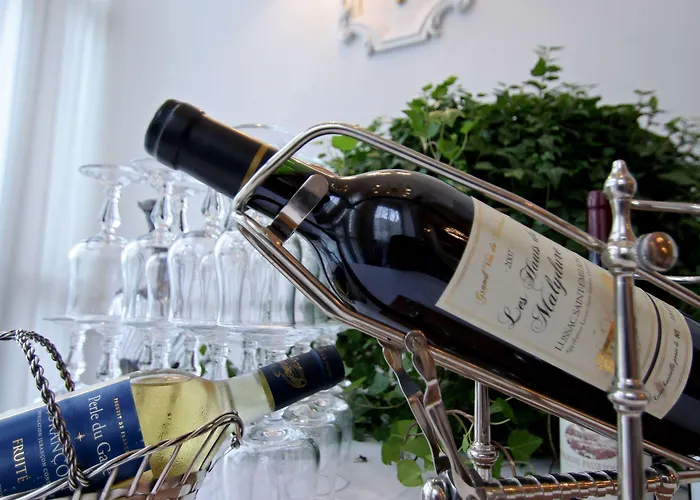 Grand De La Basilique Hotel