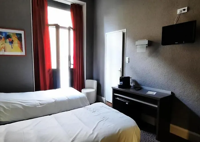 Grand De La Basilique 3* לורדה