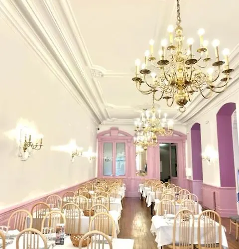 מלון Grand De La Basilique