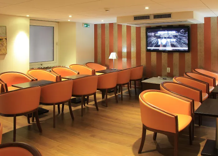 Grand De La Basilique לורדה