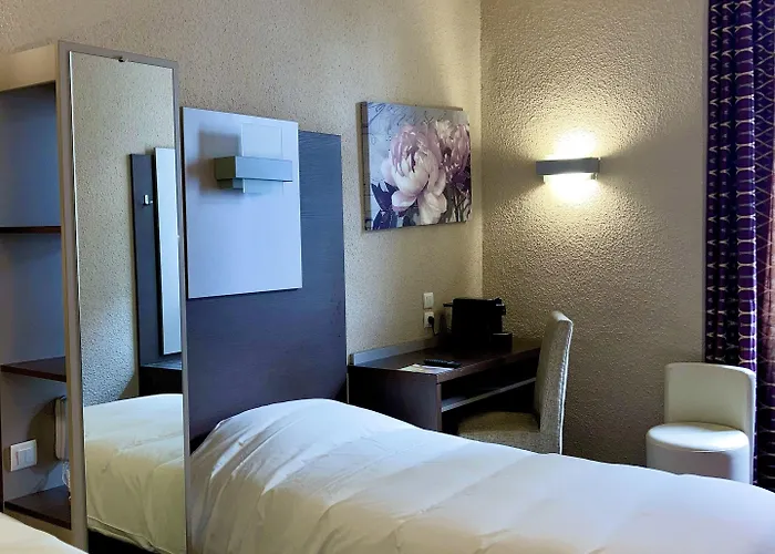 Grand De La Basilique לורדה