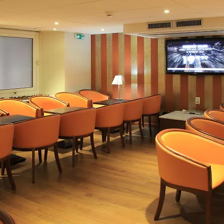 Grand De La Basilique Lourdes