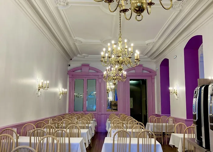 Grand De La Basilique Hotel